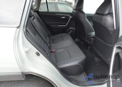 2023 Toyota Rav4 Xle Premium z USA, uszkodzony, nr VIN 2T3A1RFV6PW336329